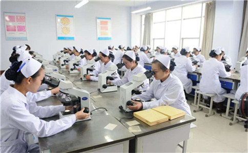 成都卫校专业图