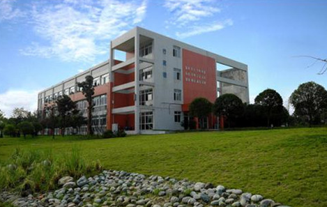 成都卫校校园图